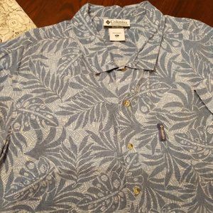 Columbia Men's short sleeve shirt